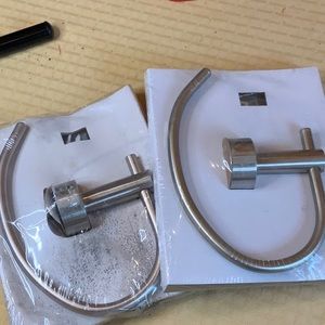 NWT Bath towel racks